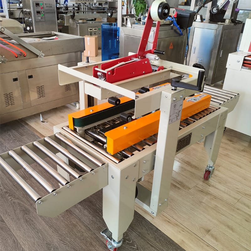 Máy dán băng dính thùng carton tự động