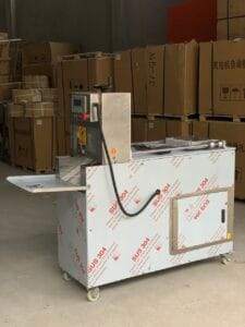 máy sấn thịt đông lạnh 4 cửa